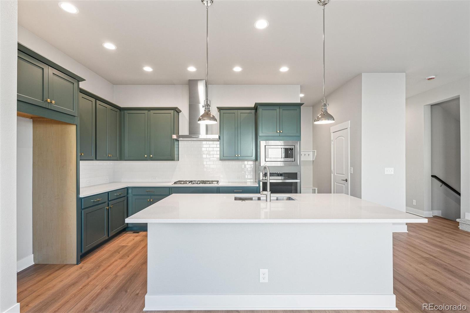 MLS Image #15 for 21127 e 62nd drive,aurora, Colorado