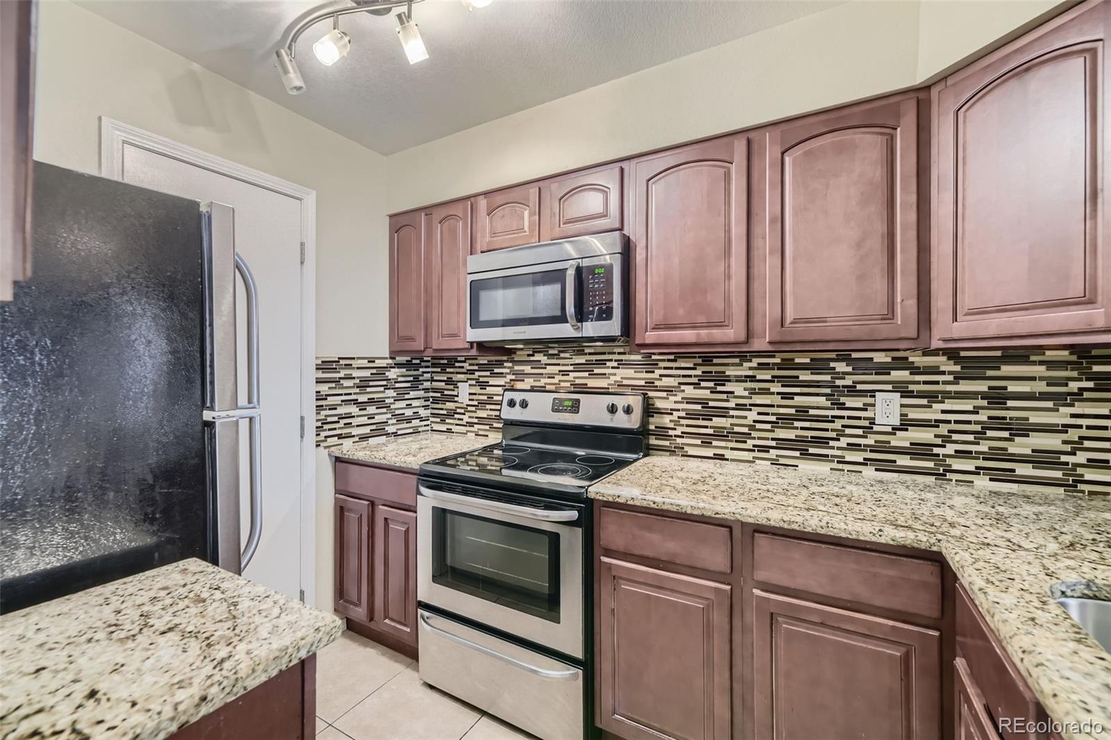 MLS Image #7 for 2728 e nichols circle,centennial, Colorado