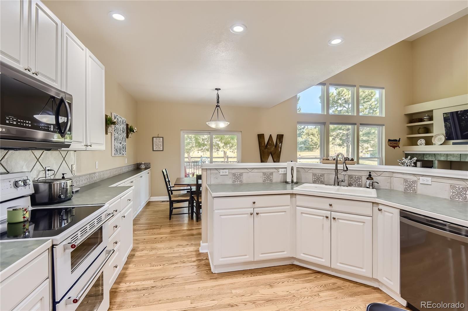 MLS Image #10 for 7196  campden place,castle pines, Colorado