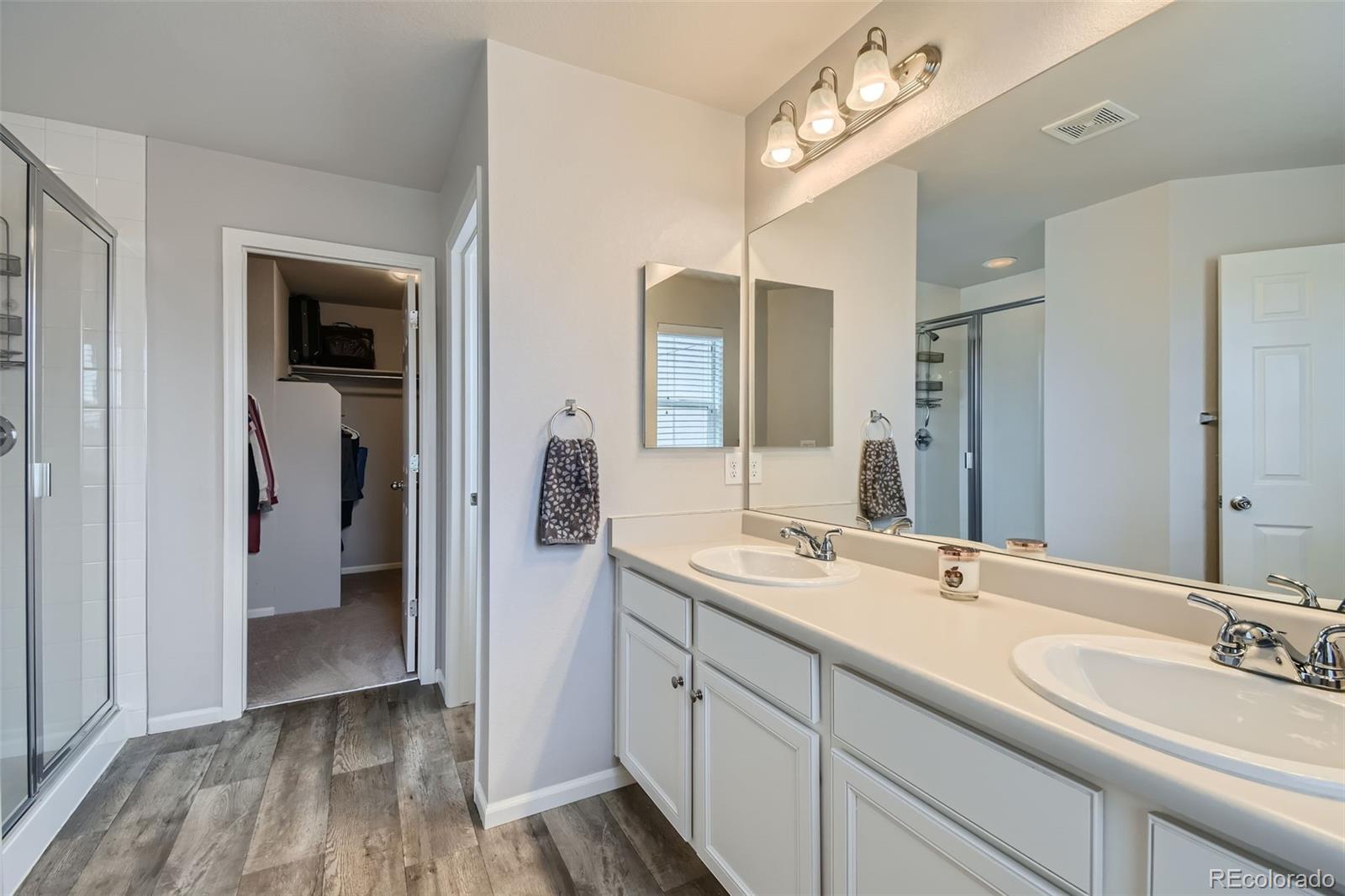 MLS Image #6 for 16139 e elk drive,denver, Colorado
