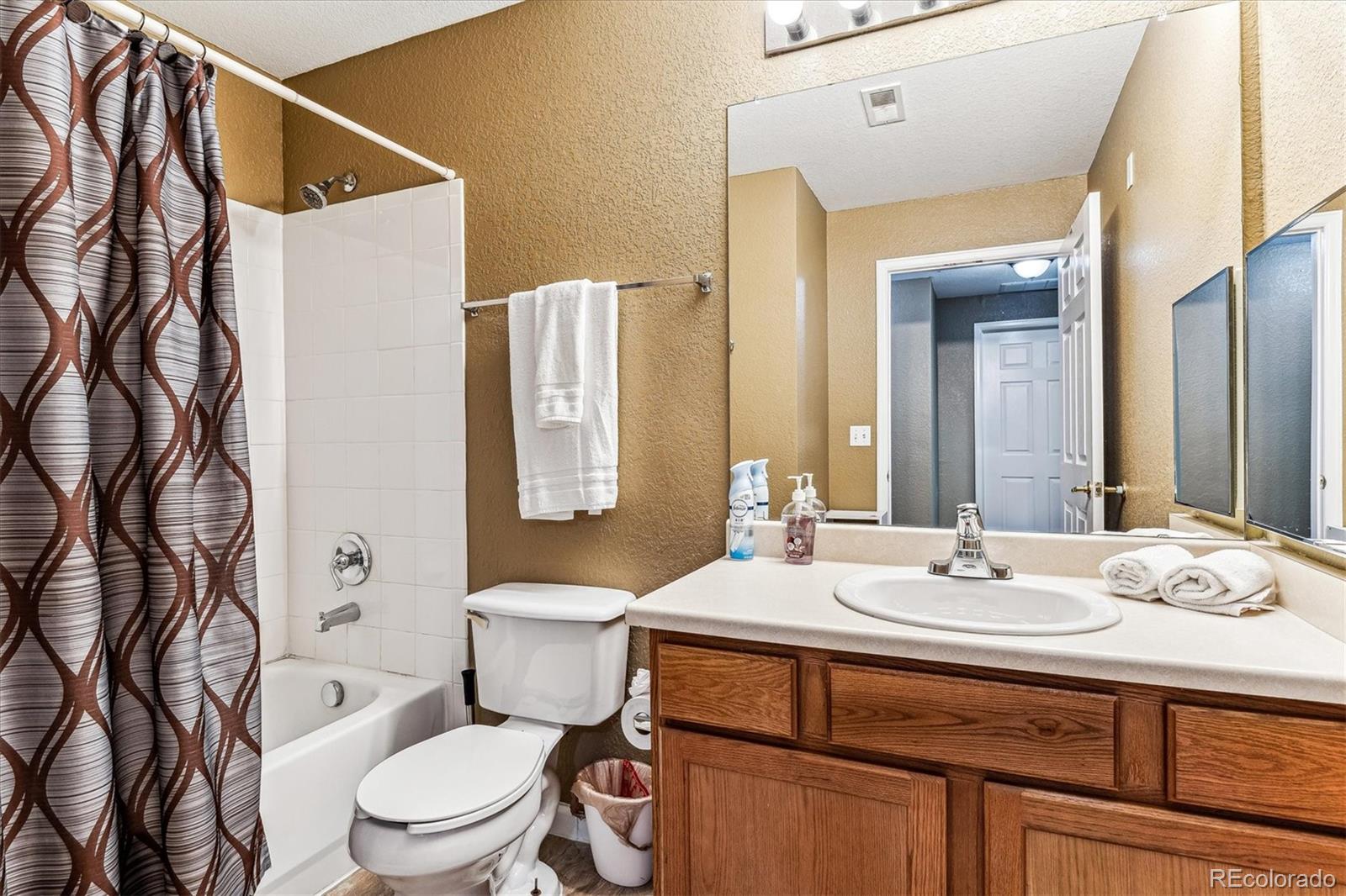 MLS Image #14 for 5704 n gibralter way,aurora, Colorado