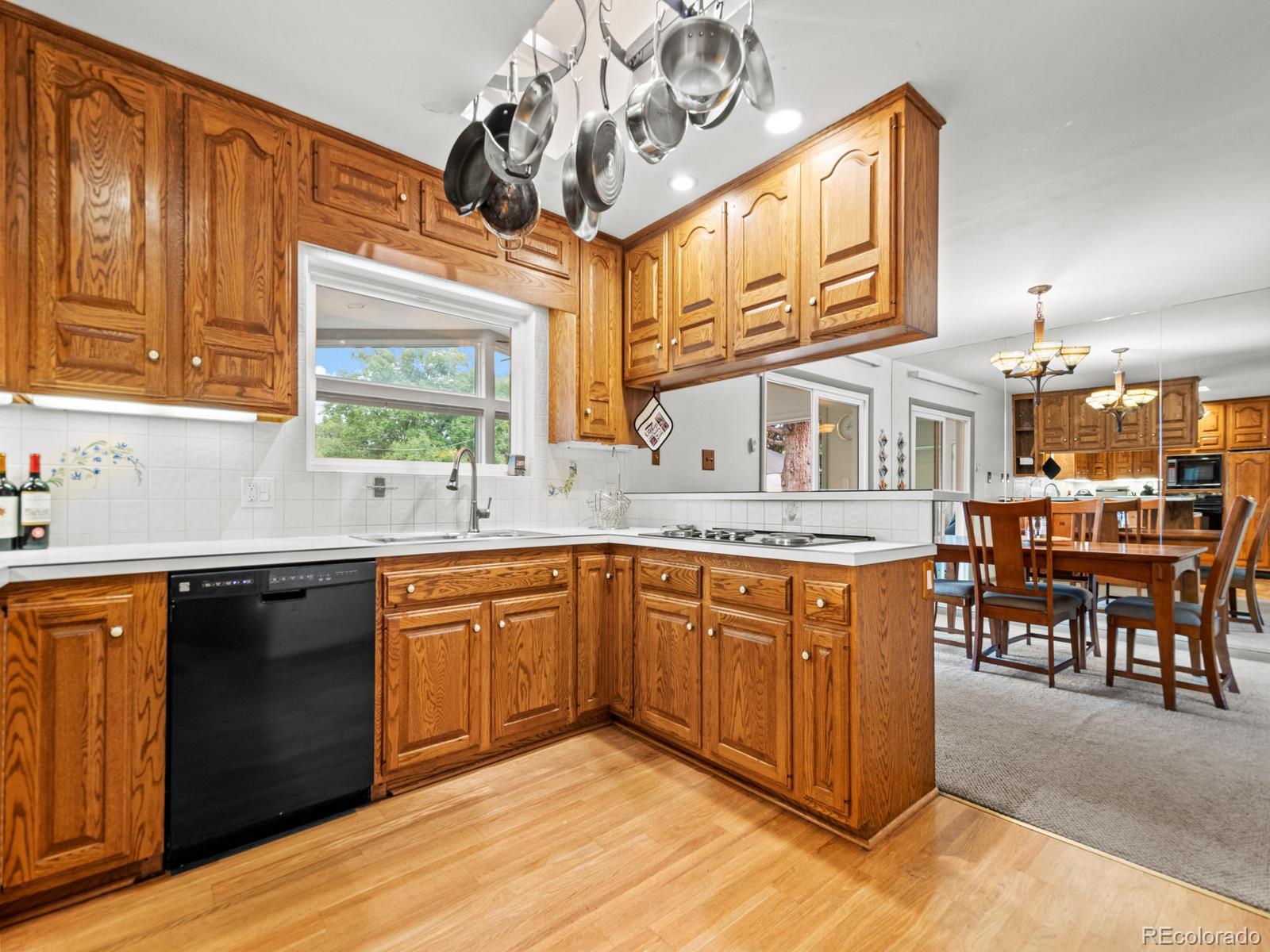 MLS Image #7 for 6507 s acoma street,littleton, Colorado