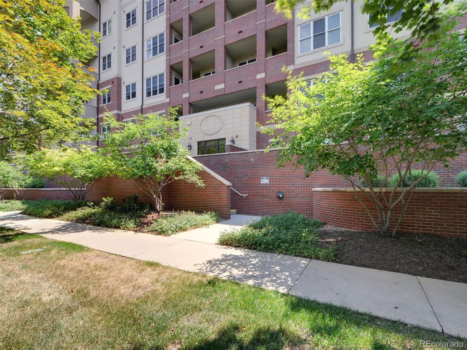 MLS Image #17 for 2200 s university boulevard,denver, Colorado