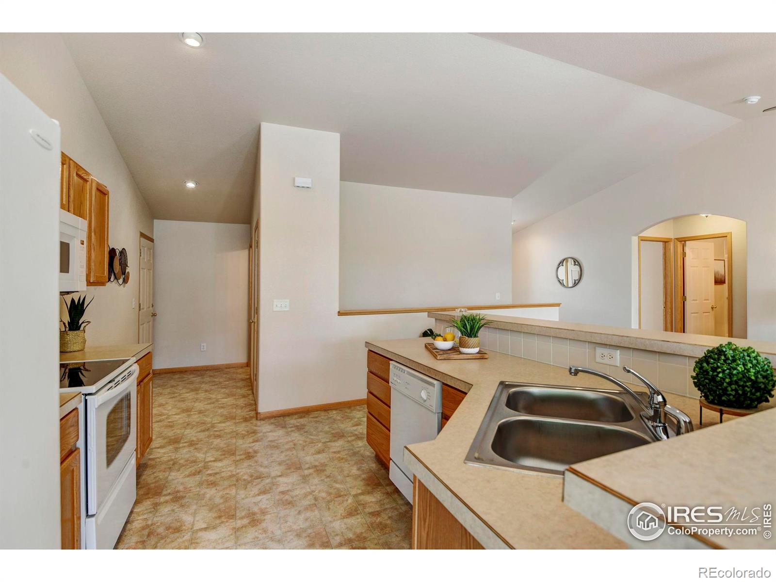 MLS Image #8 for 915  cliffrose way,severance, Colorado