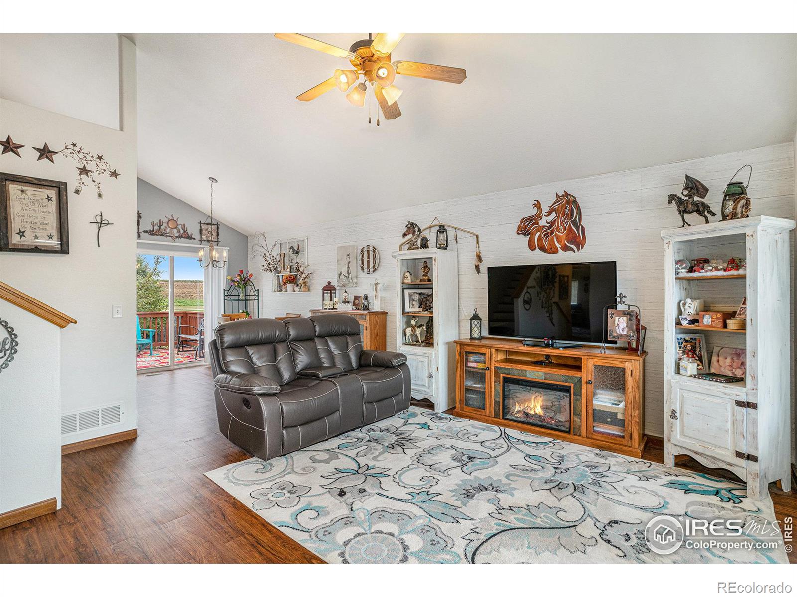 MLS Image #10 for 4048  flagstone drive,johnstown, Colorado