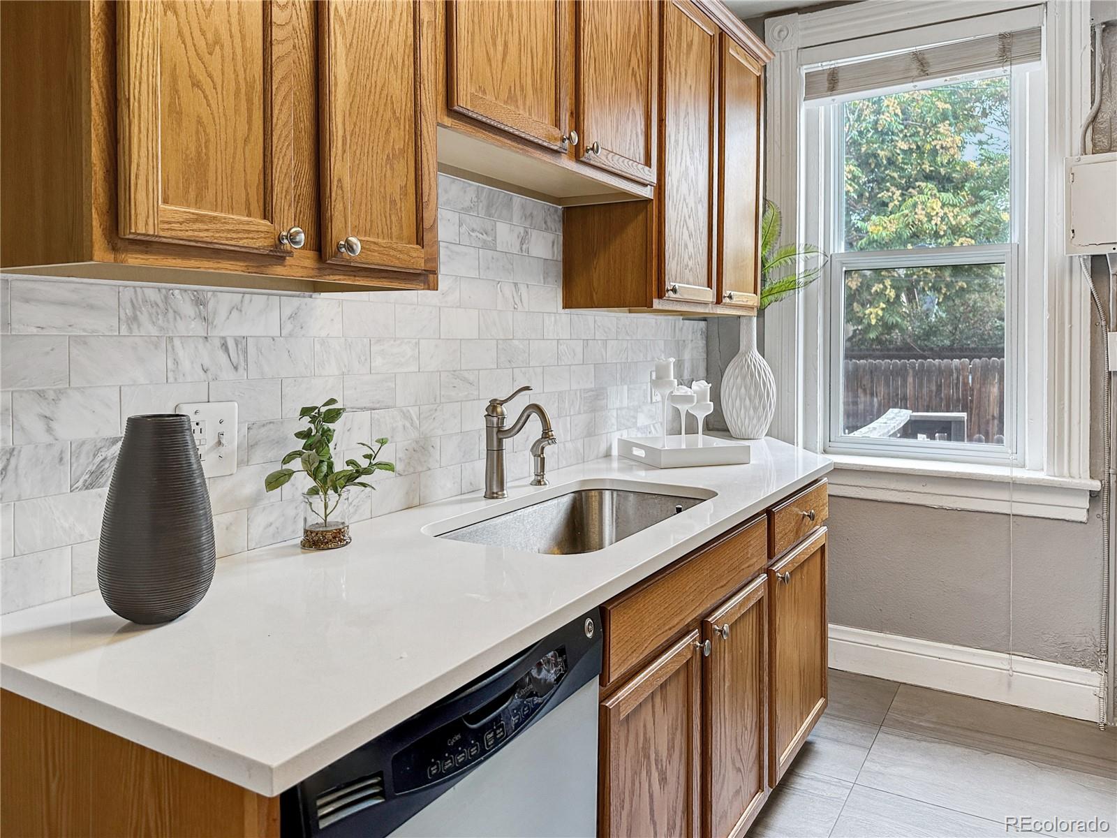 MLS Image #8 for 713  27th street,denver, Colorado