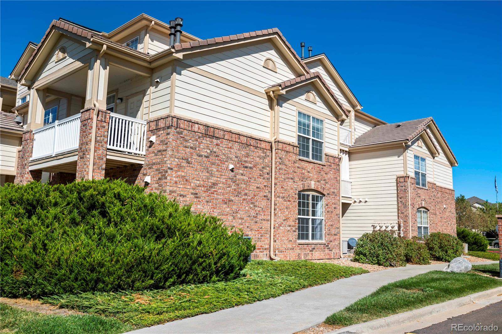 MLS Image #10 for 5705 n genoa way,aurora, Colorado