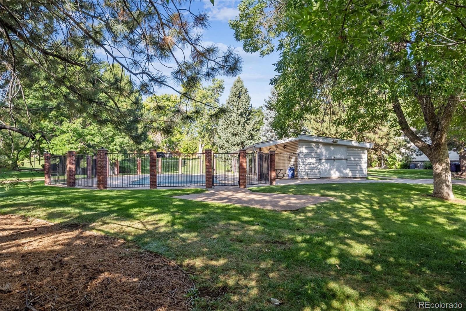 MLS Image #18 for 9105 e lehigh avenue,denver, Colorado