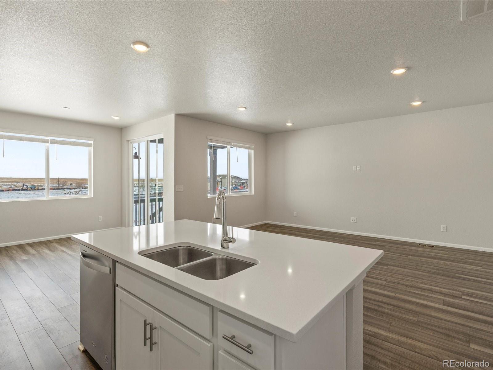 MLS Image #6 for 17354 e 91st place,commerce city, Colorado