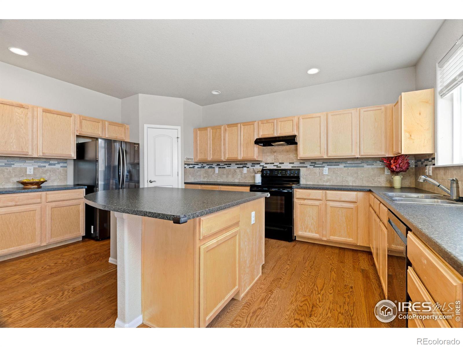 MLS Image #4 for 1652  country sun drive,windsor, Colorado