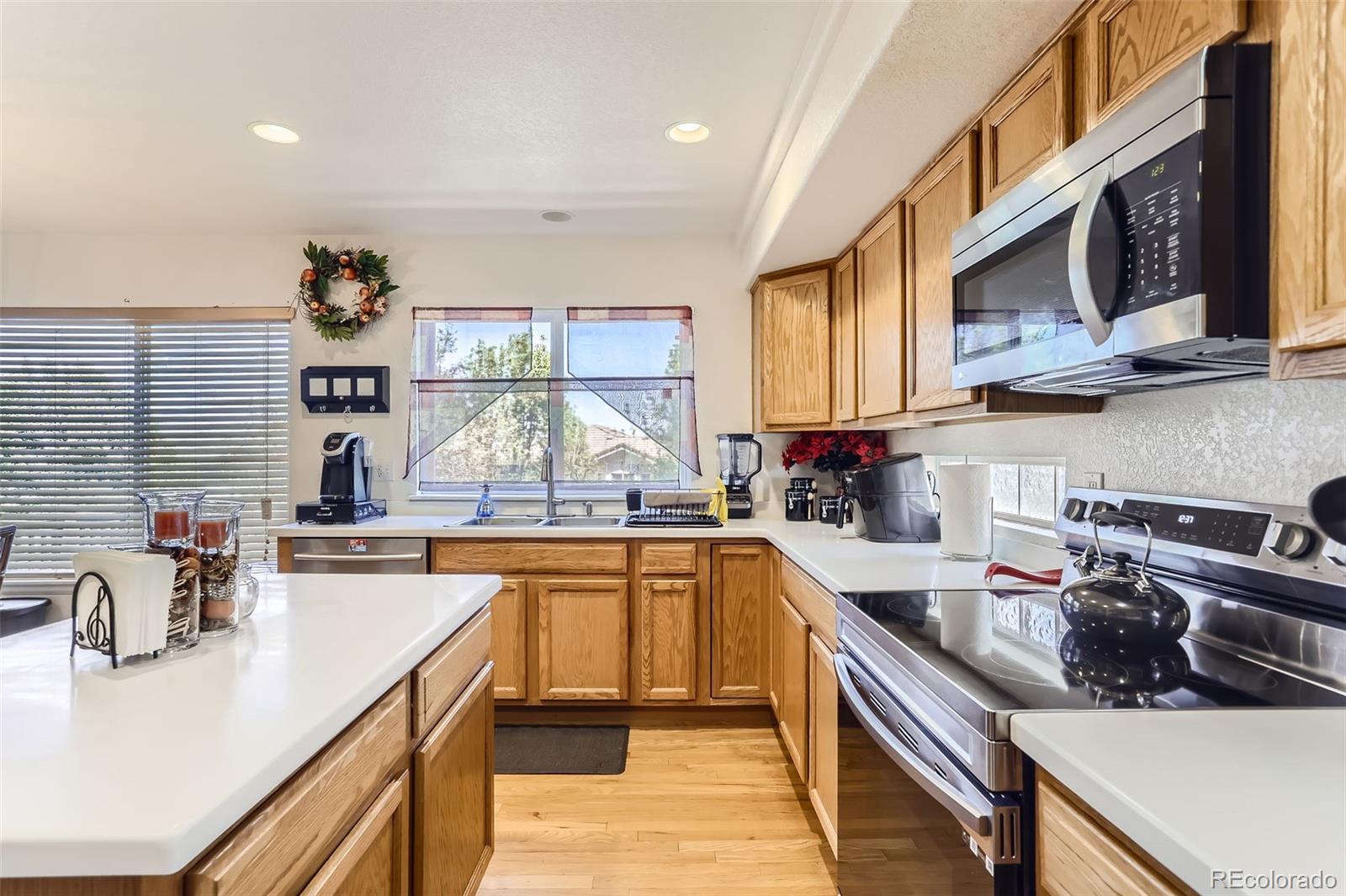 MLS Image #9 for 20363 e 48th place,denver, Colorado