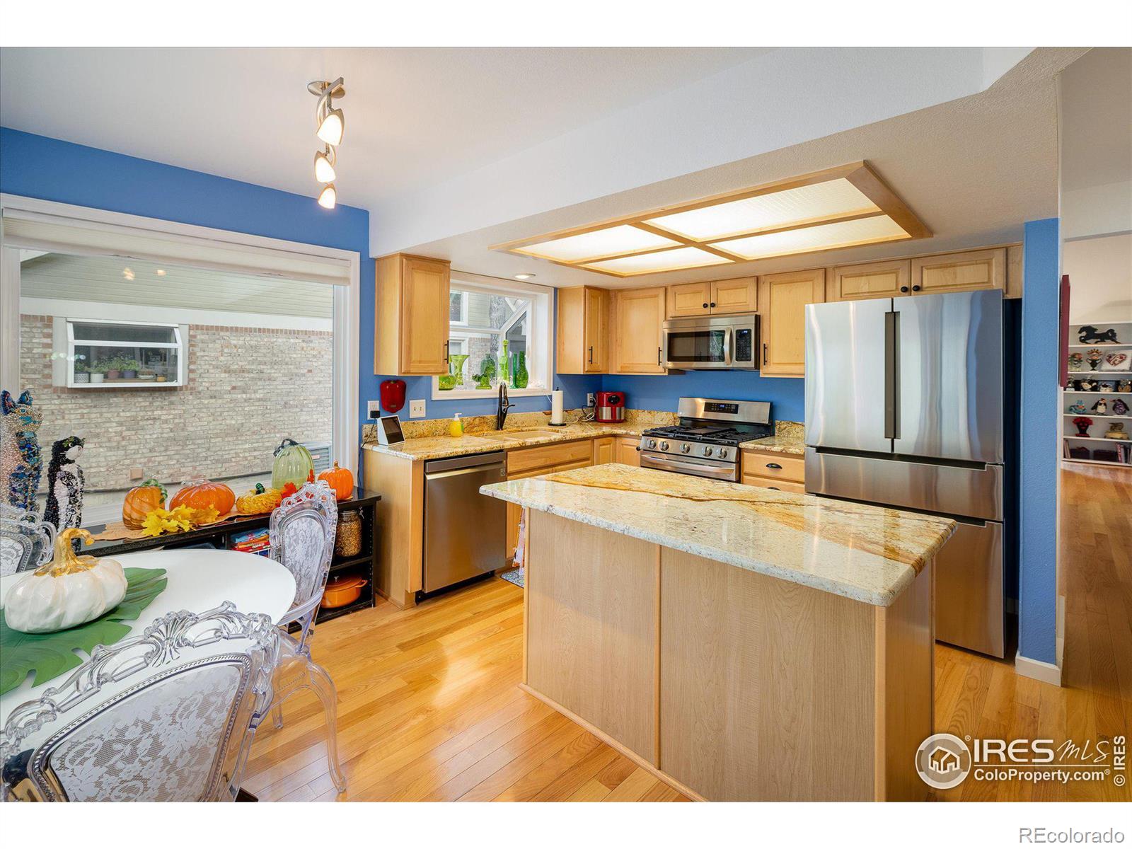 MLS Image #11 for 11207  wyandot street,denver, Colorado