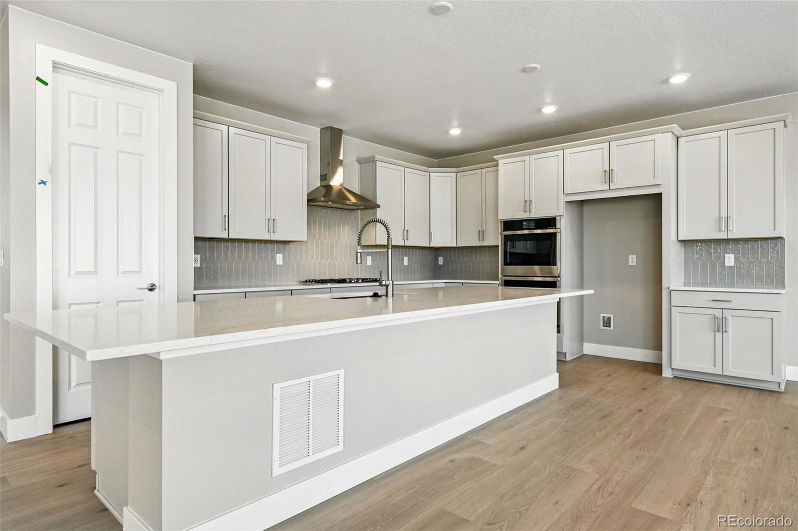 MLS Image #19 for 9329  russell circle,arvada, Colorado