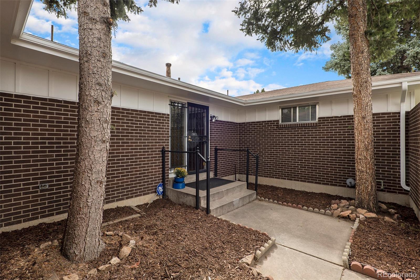 MLS Image #4 for 12950 e 48 avenue,denver, Colorado