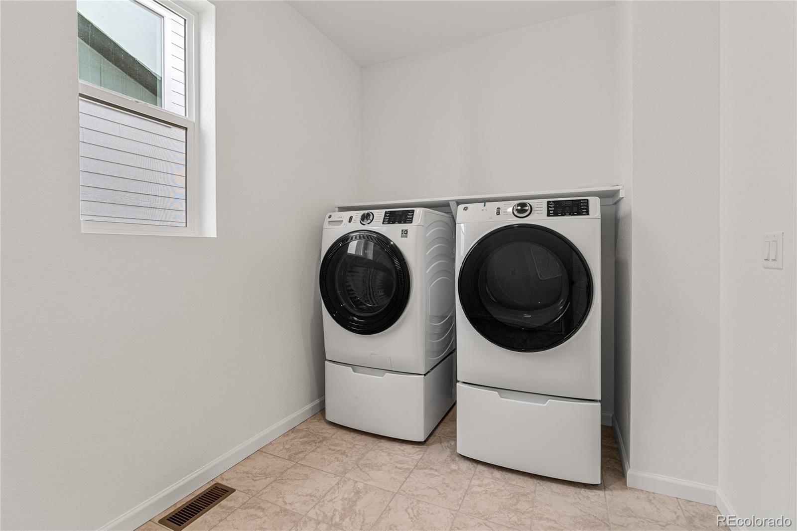 MLS Image #17 for 9314  quartz street,arvada, Colorado