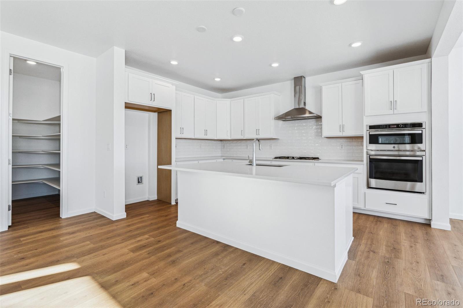 MLS Image #13 for 9324  quartz street,arvada, Colorado