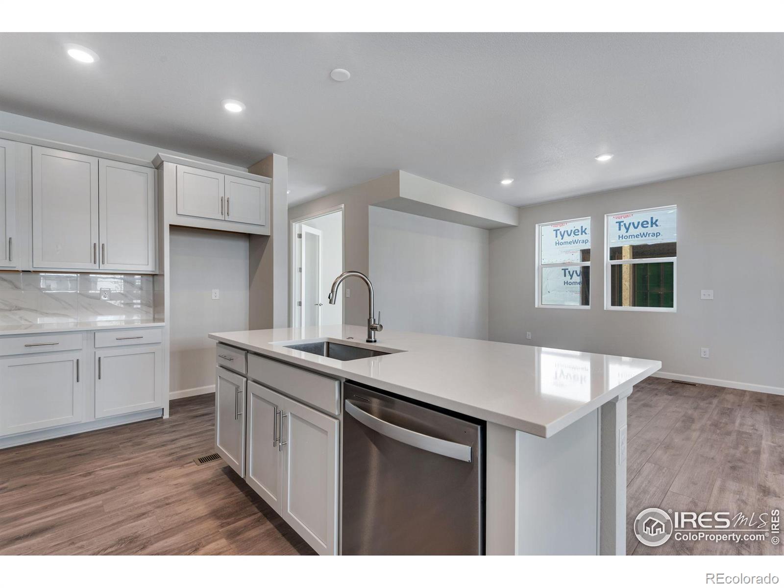 MLS Image #4 for 1427  great western drive,longmont, Colorado