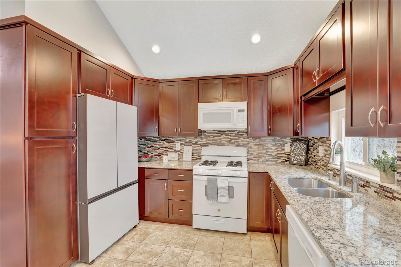 MLS Image #3 for 10115 e peakview avenue,englewood, Colorado