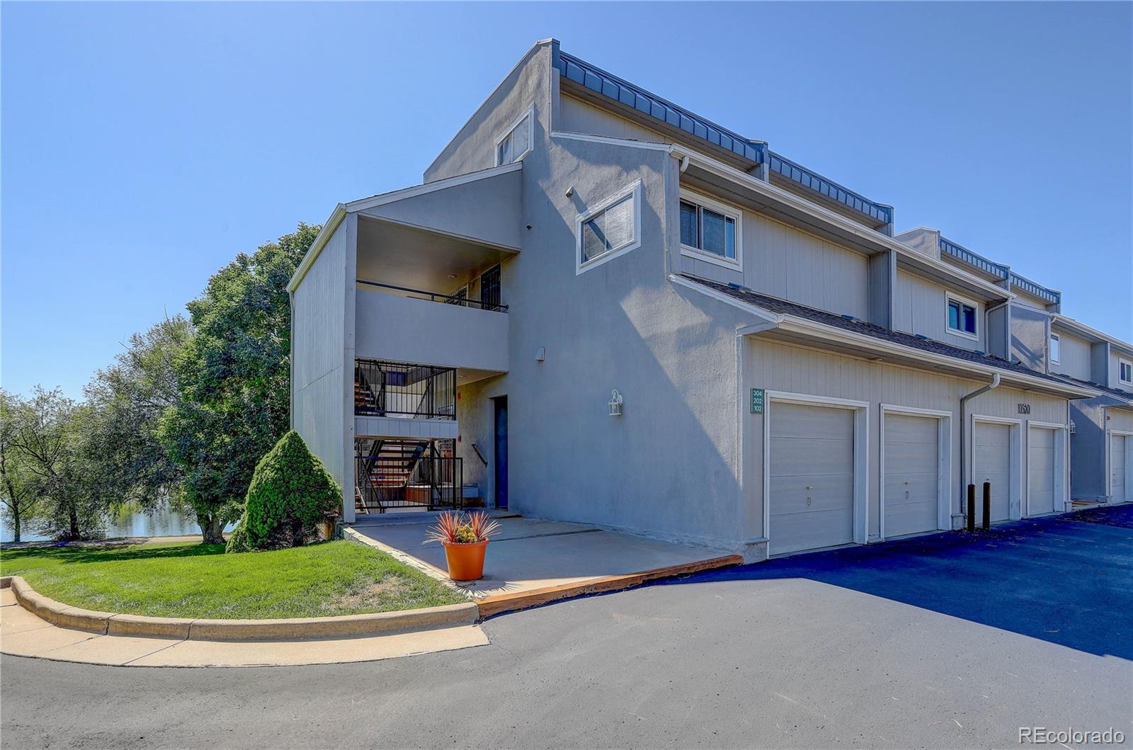 MLS Image #11 for 10520 w jewell avenue,lakewood, Colorado