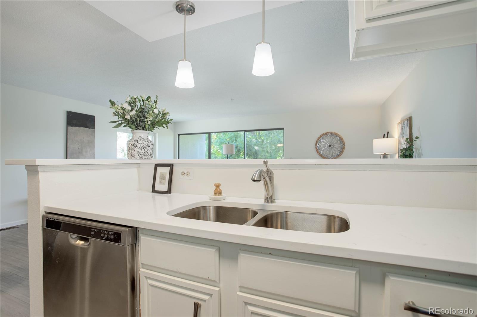 MLS Image #18 for 10520 w jewell avenue,lakewood, Colorado