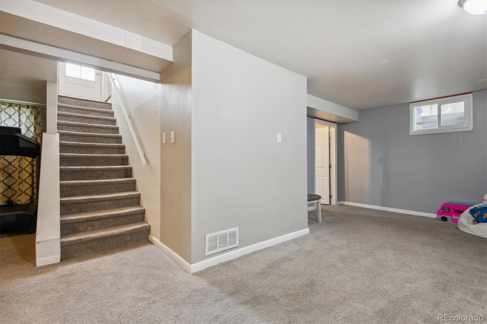 MLS Image #13 for 8640  richard road,denver, Colorado