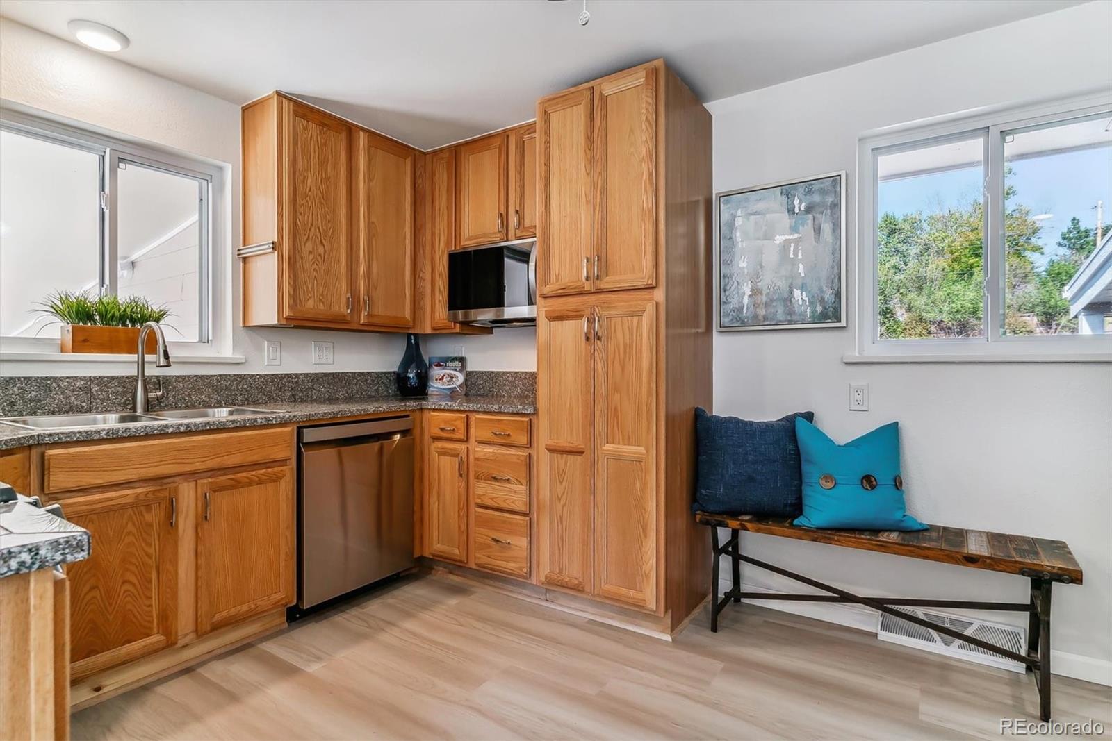 MLS Image #13 for 2615 e maplewood avenue,centennial, Colorado