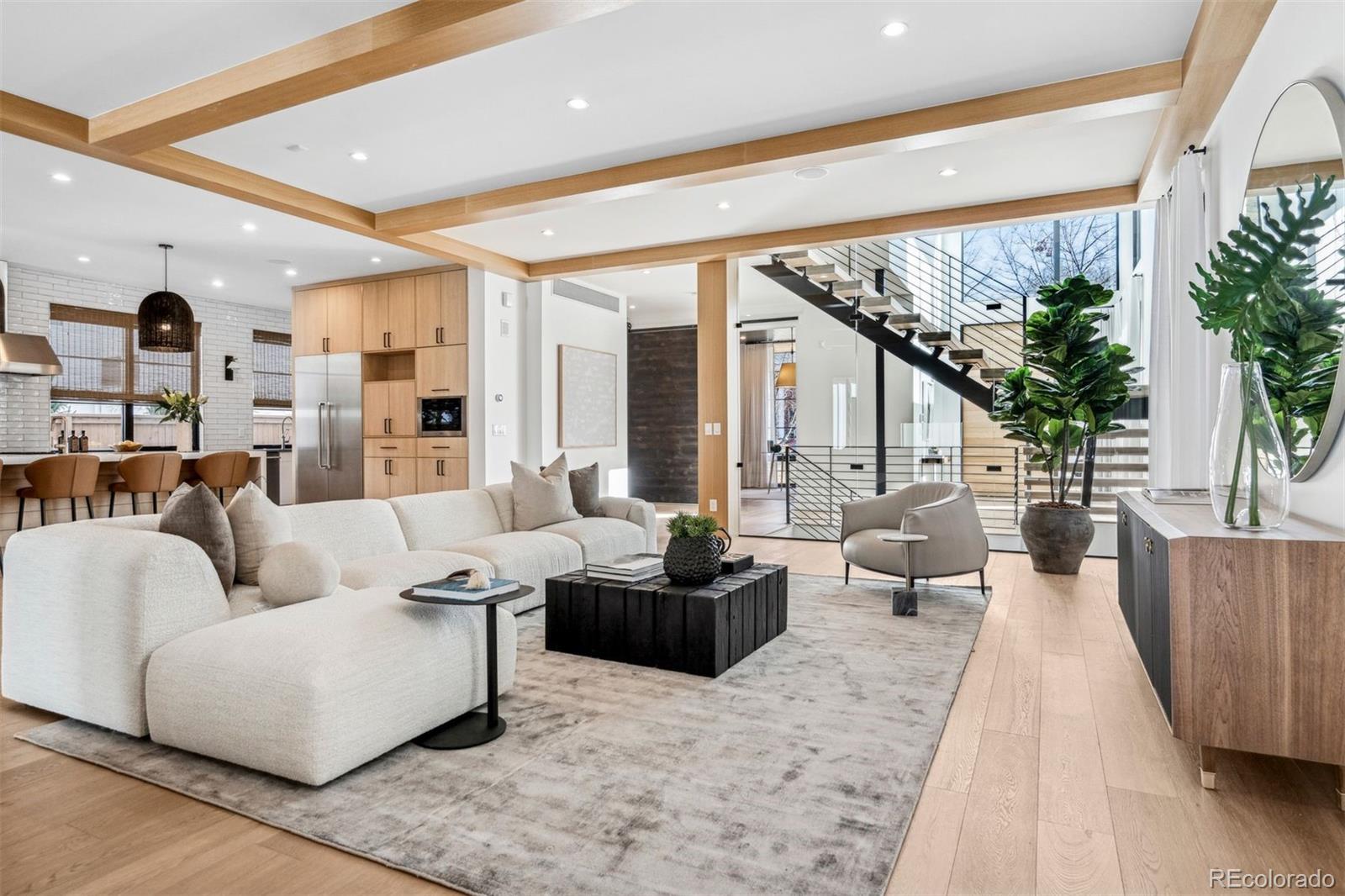MLS Image #11 for 2475 s saint paul street,denver, Colorado