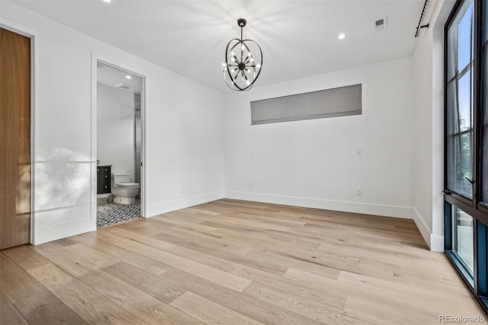 MLS Image #33 for 2475 s saint paul street,denver, Colorado