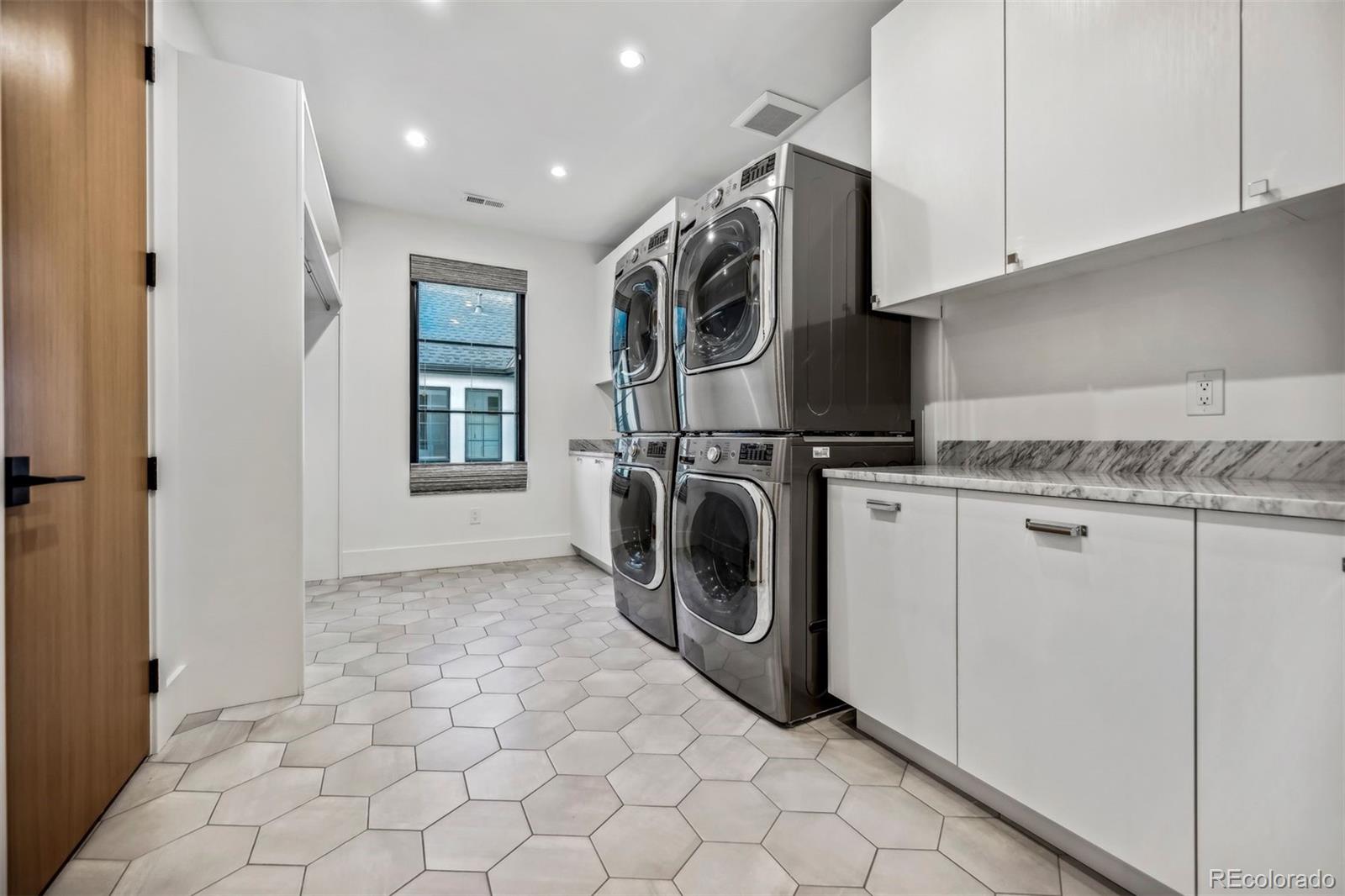 MLS Image #35 for 2475 s saint paul street,denver, Colorado