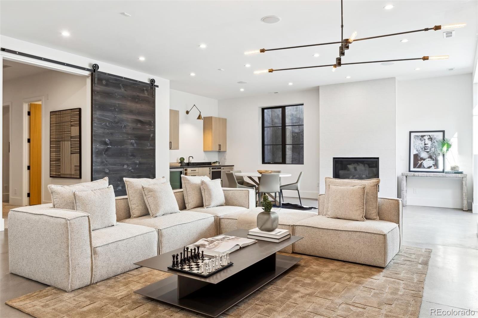 MLS Image #38 for 2475 s saint paul street,denver, Colorado