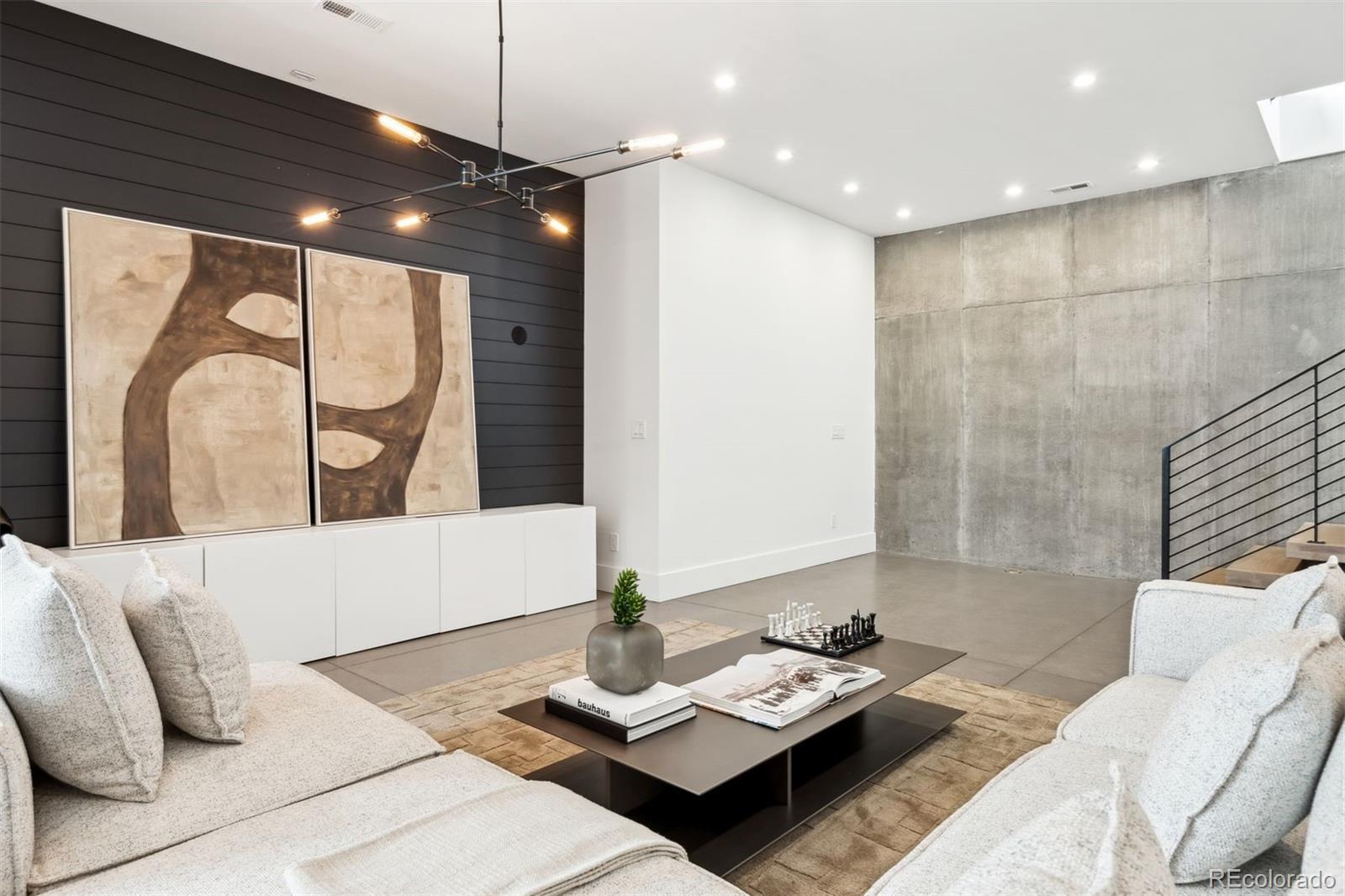 MLS Image #40 for 2475 s saint paul street,denver, Colorado