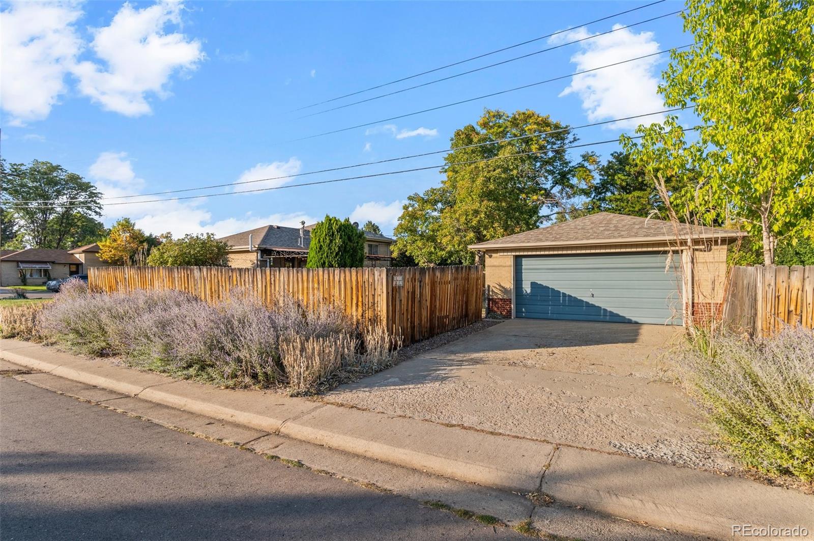 MLS Image #26 for 2596 s uno way,denver, Colorado