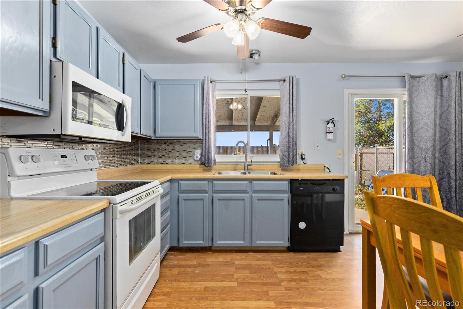 MLS Image #8 for 1851 s salida circle,aurora, Colorado