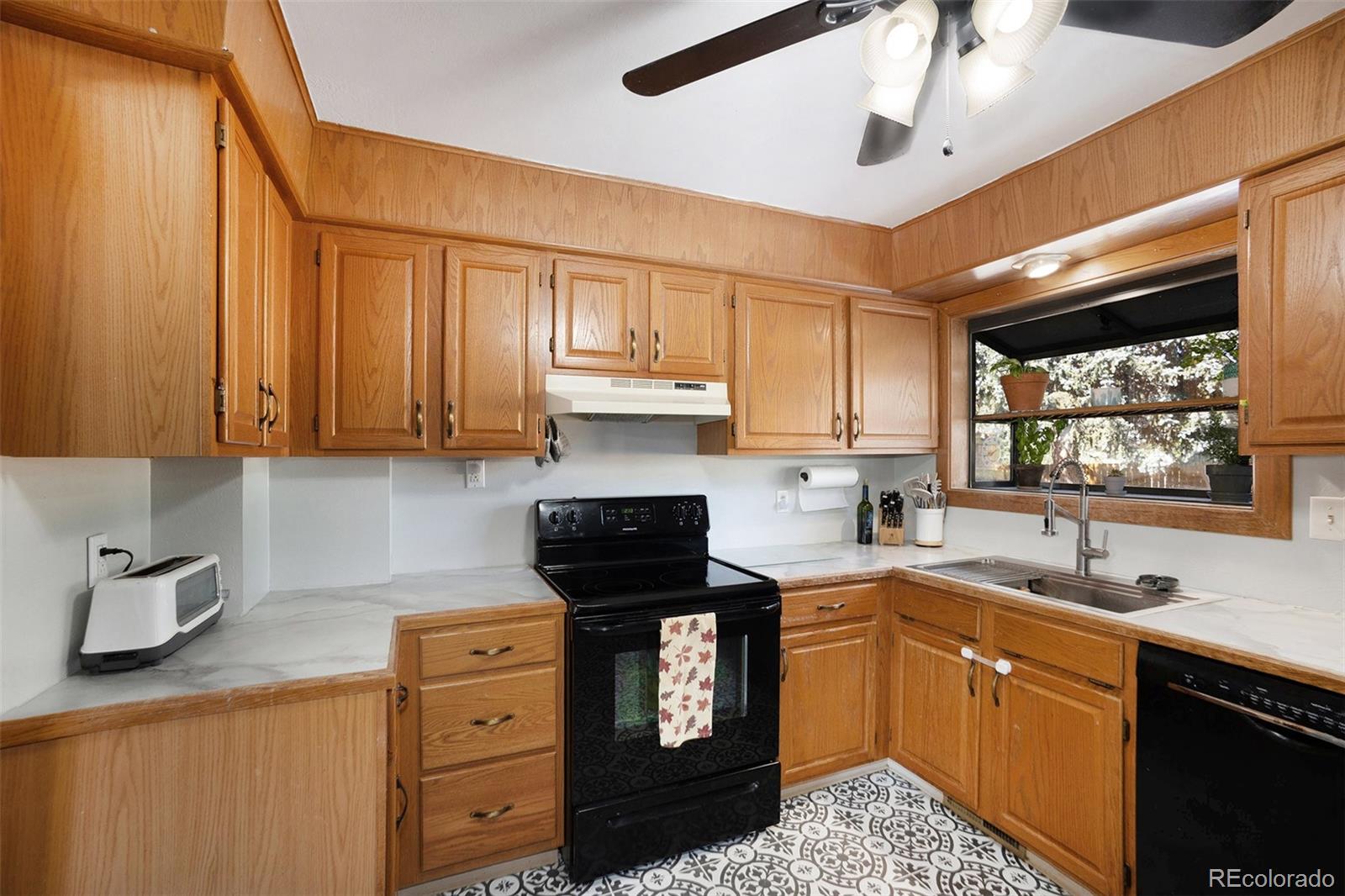 MLS Image #8 for 4022 n loring circle,colorado springs, Colorado