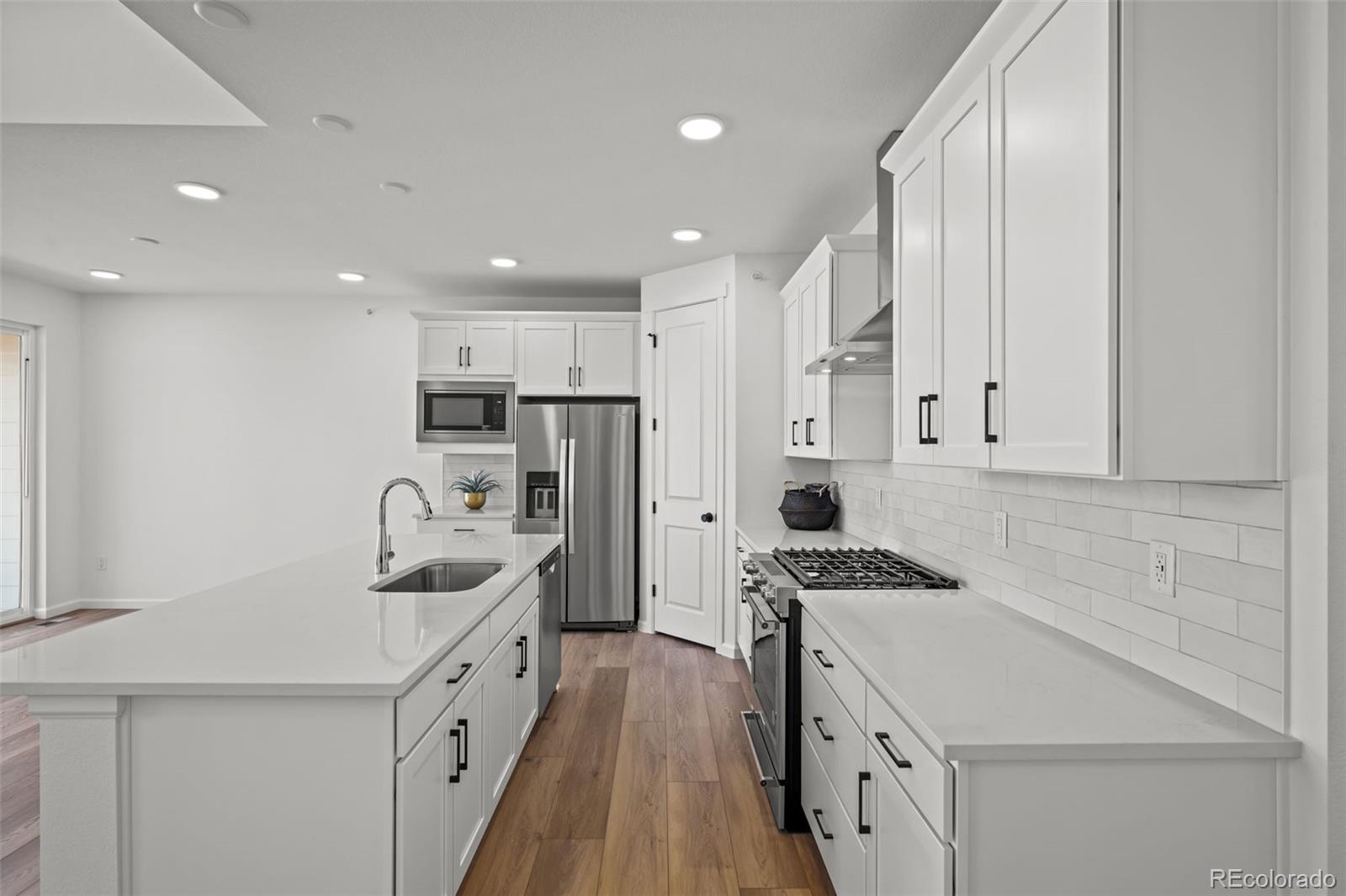 MLS Image #5 for 8279 s quail court,littleton, Colorado