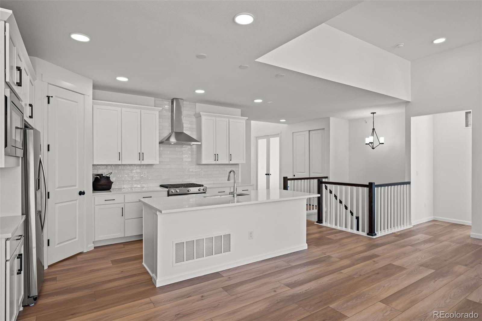 MLS Image #8 for 8279 s quail court,littleton, Colorado