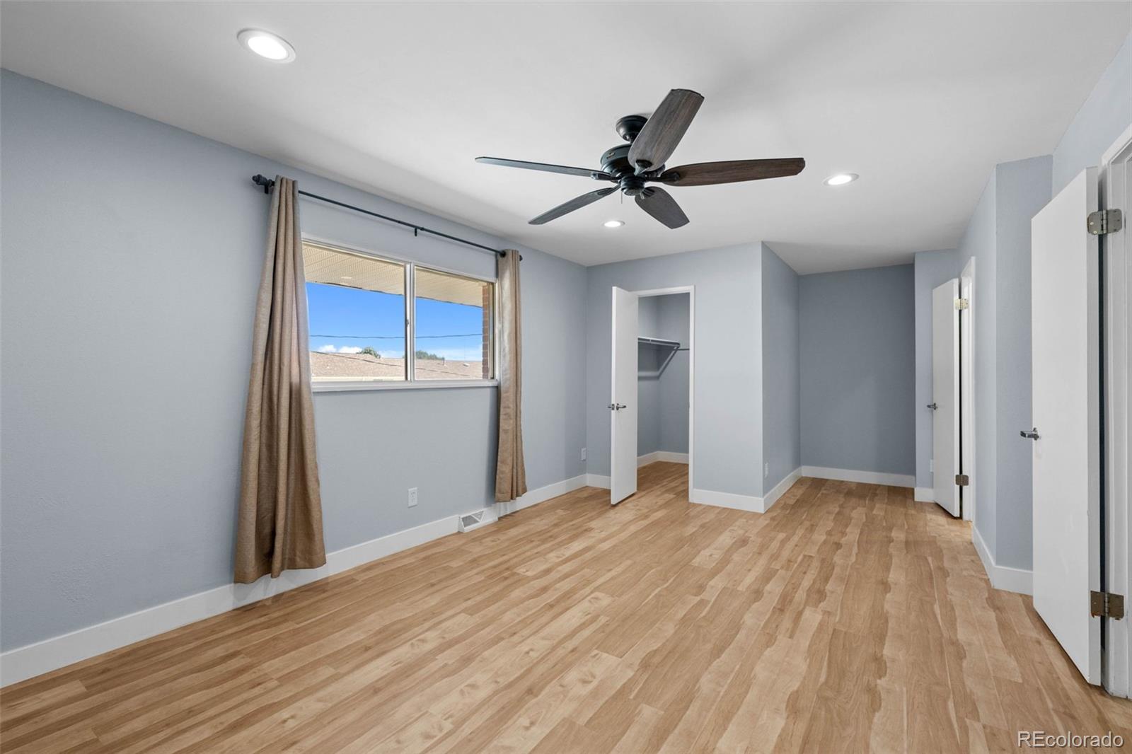 MLS Image #16 for 9211 e oxford drive,denver, Colorado