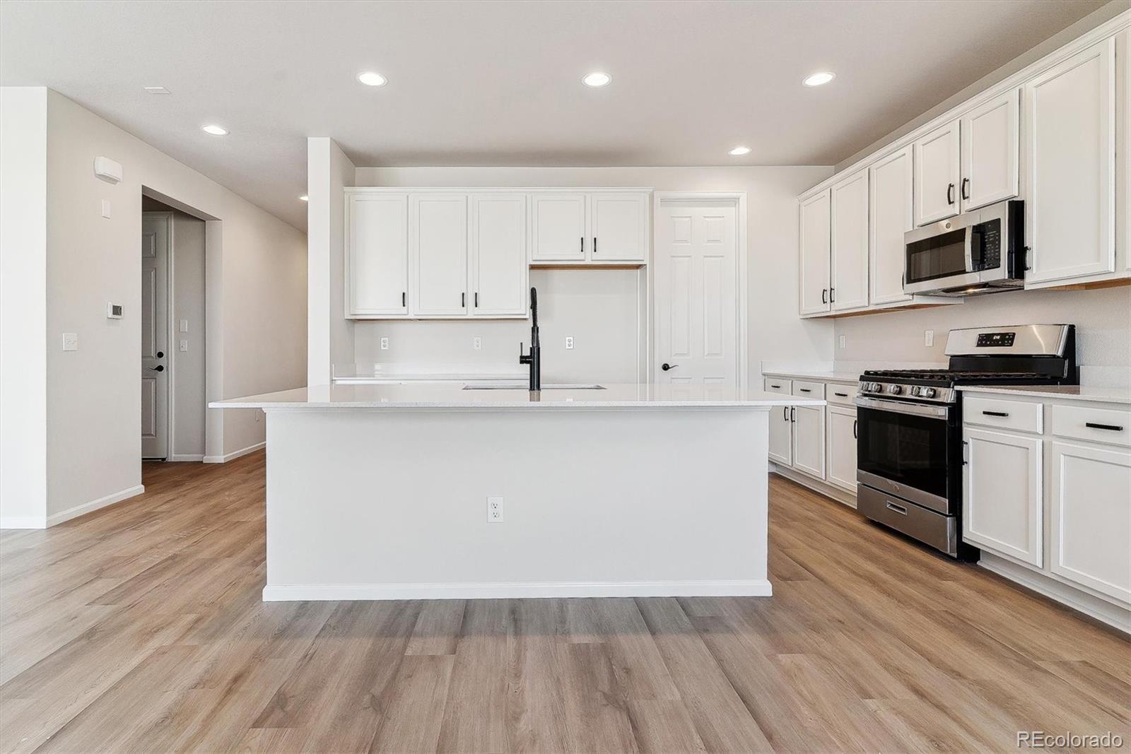CMA Image for 23970 e 41st avenue,Aurora, Colorado