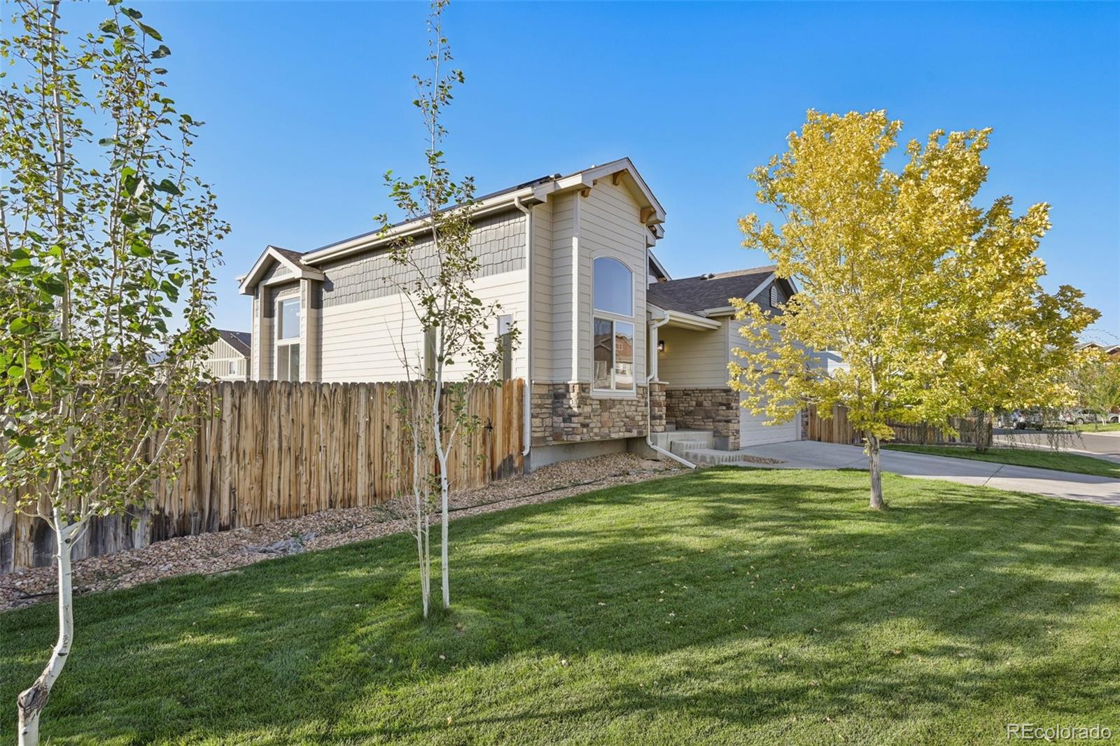 MLS Image #2 for 9741  eagle creek circle,commerce city, Colorado