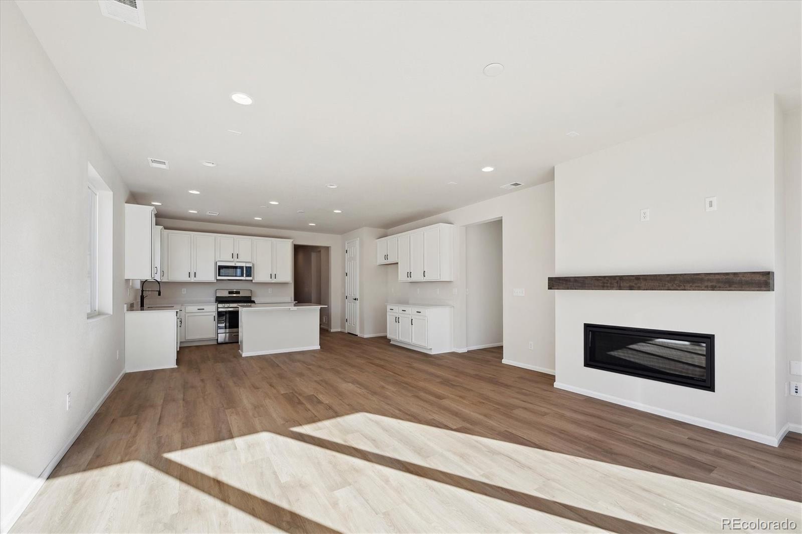 MLS Image #10 for 1392  rock cliff avenue,erie, Colorado