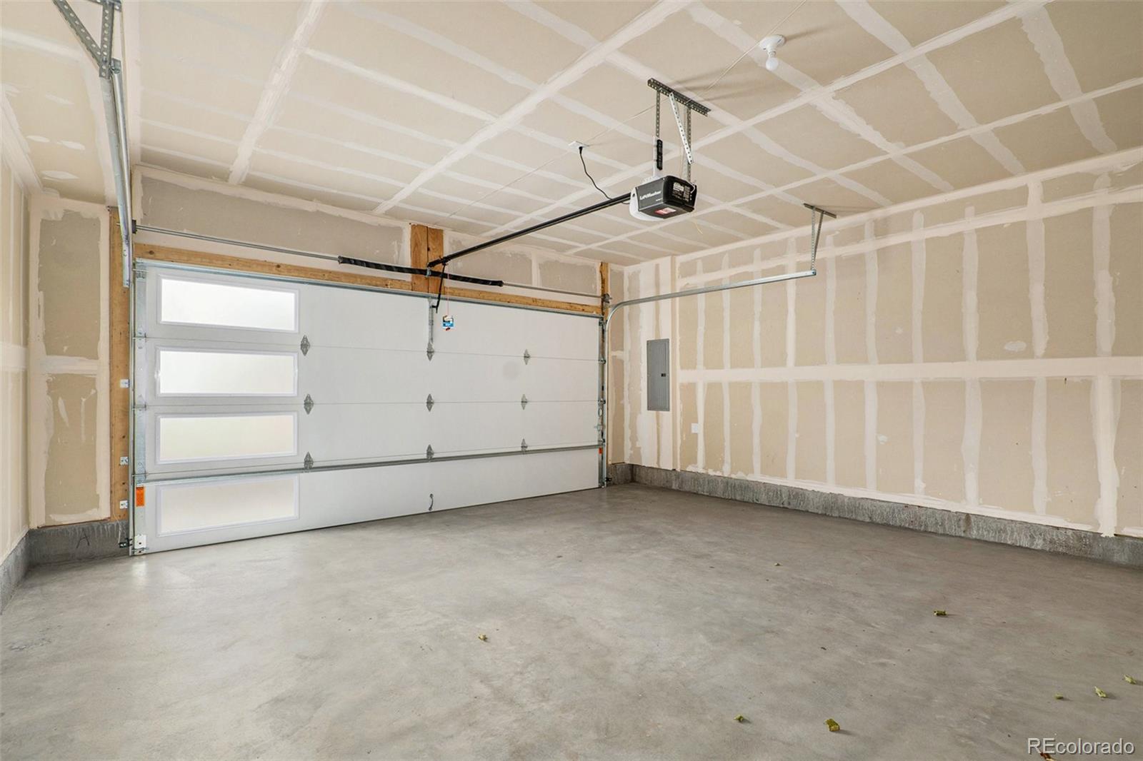 MLS Image #14 for 2044 s holly street 5,denver, Colorado