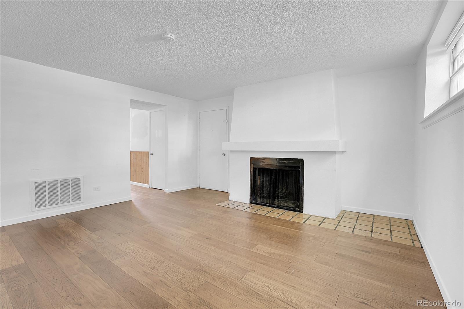 MLS Image #4 for 9240 e girard avenue,denver, Colorado