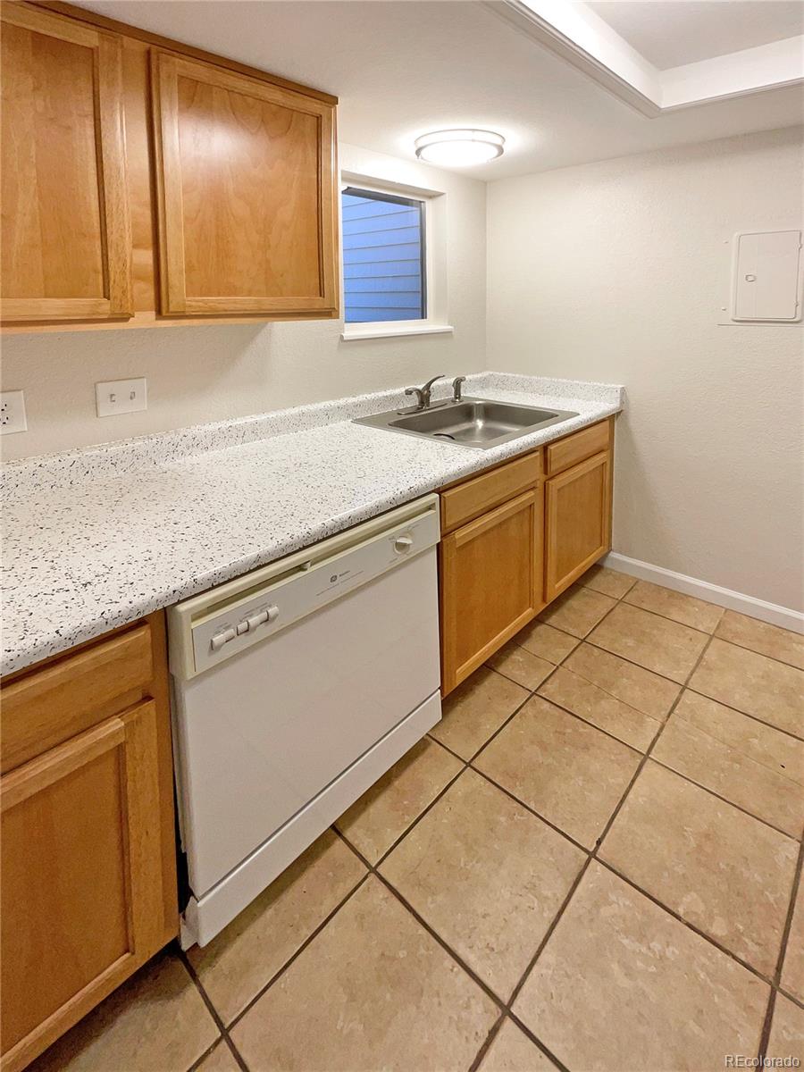 MLS Image #16 for 10243 e peakview avenue,englewood, Colorado