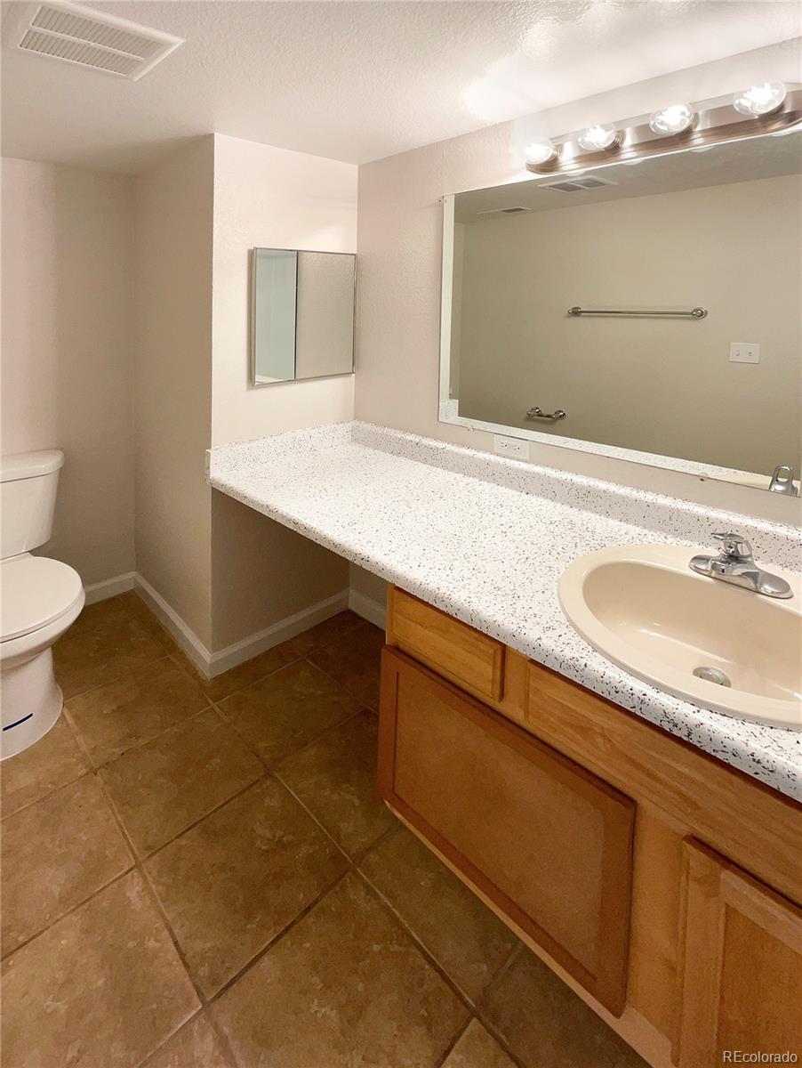 MLS Image #19 for 10243 e peakview avenue,englewood, Colorado