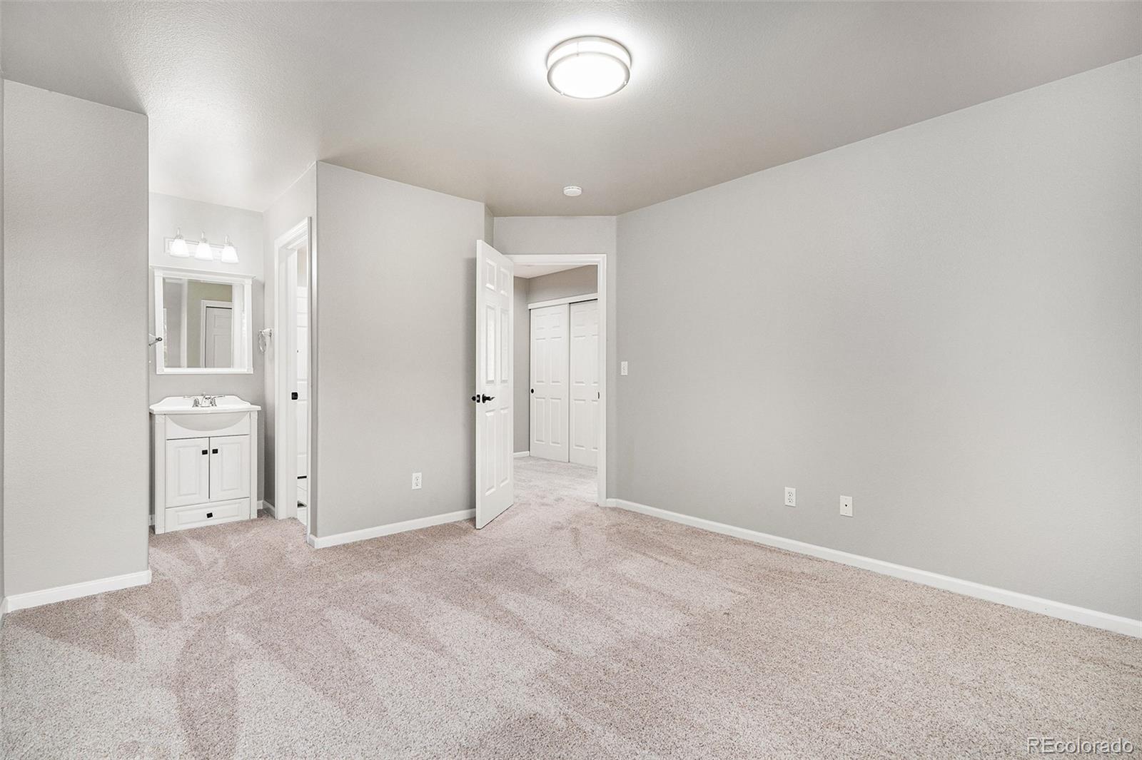 MLS Image #33 for 10821 e warren avenue,aurora, Colorado