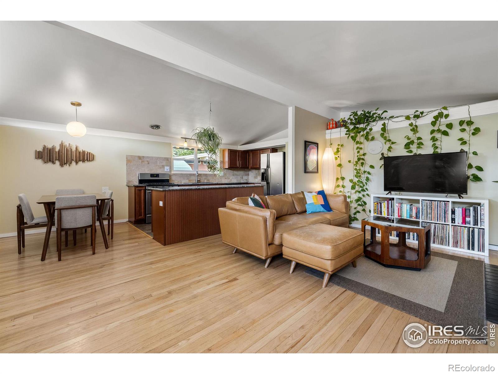 MLS Image #6 for 2530 s osceola street,denver, Colorado