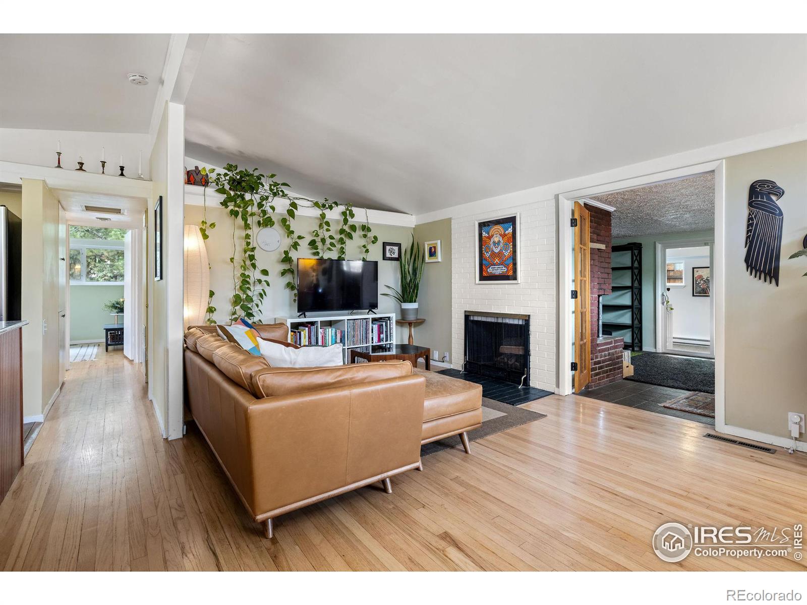 MLS Image #7 for 2530 s osceola street,denver, Colorado