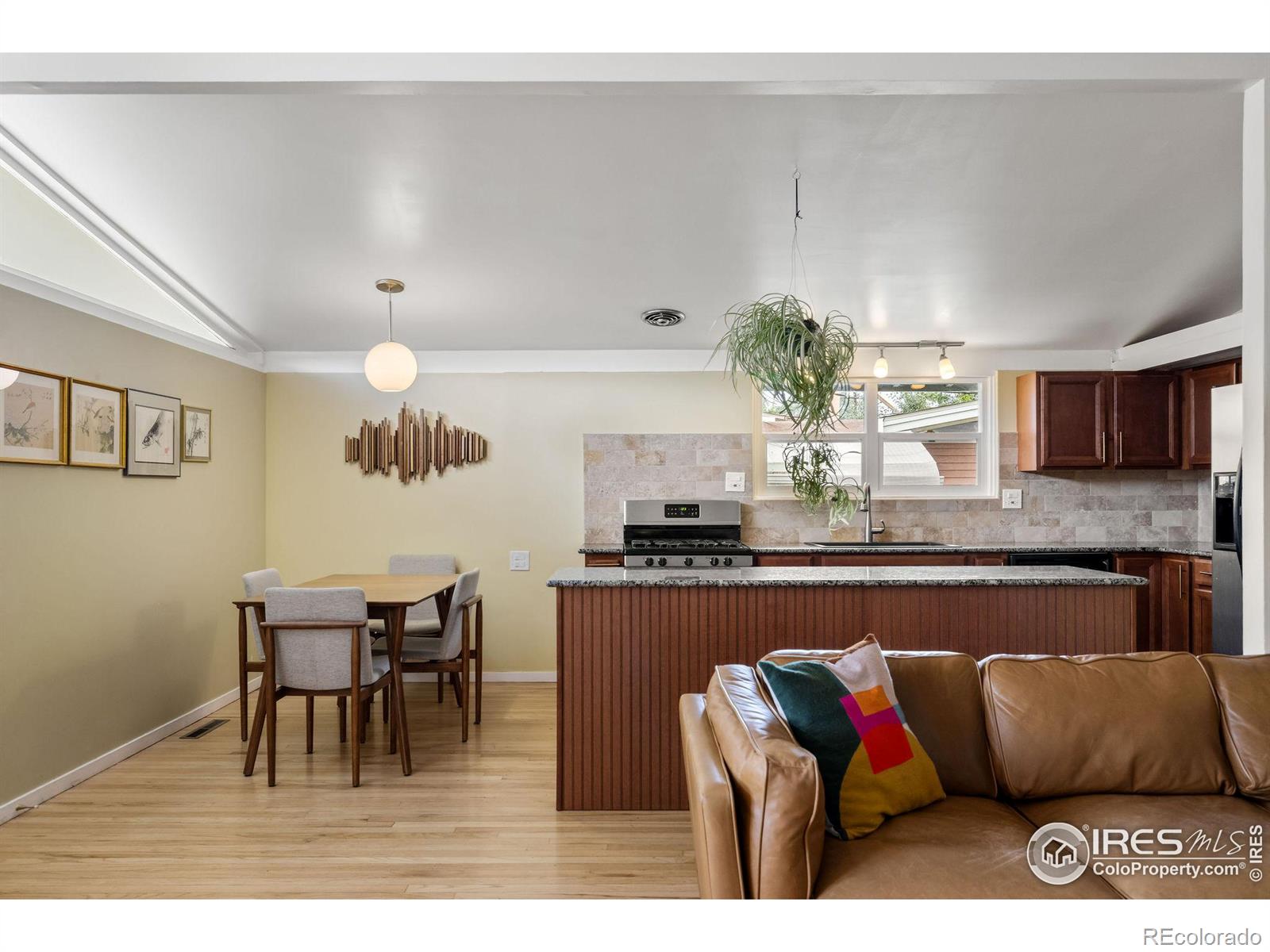 MLS Image #8 for 2530 s osceola street,denver, Colorado