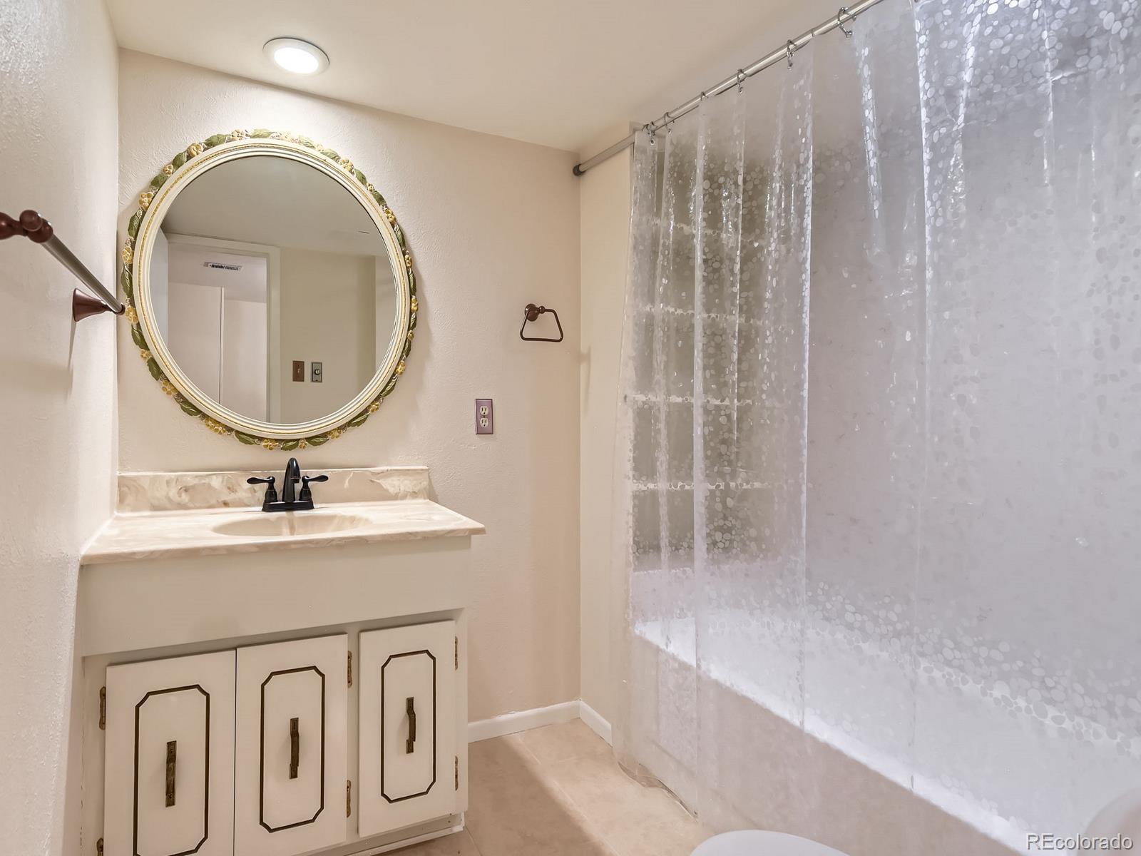 MLS Image #17 for 4446 s xenia street,denver, Colorado