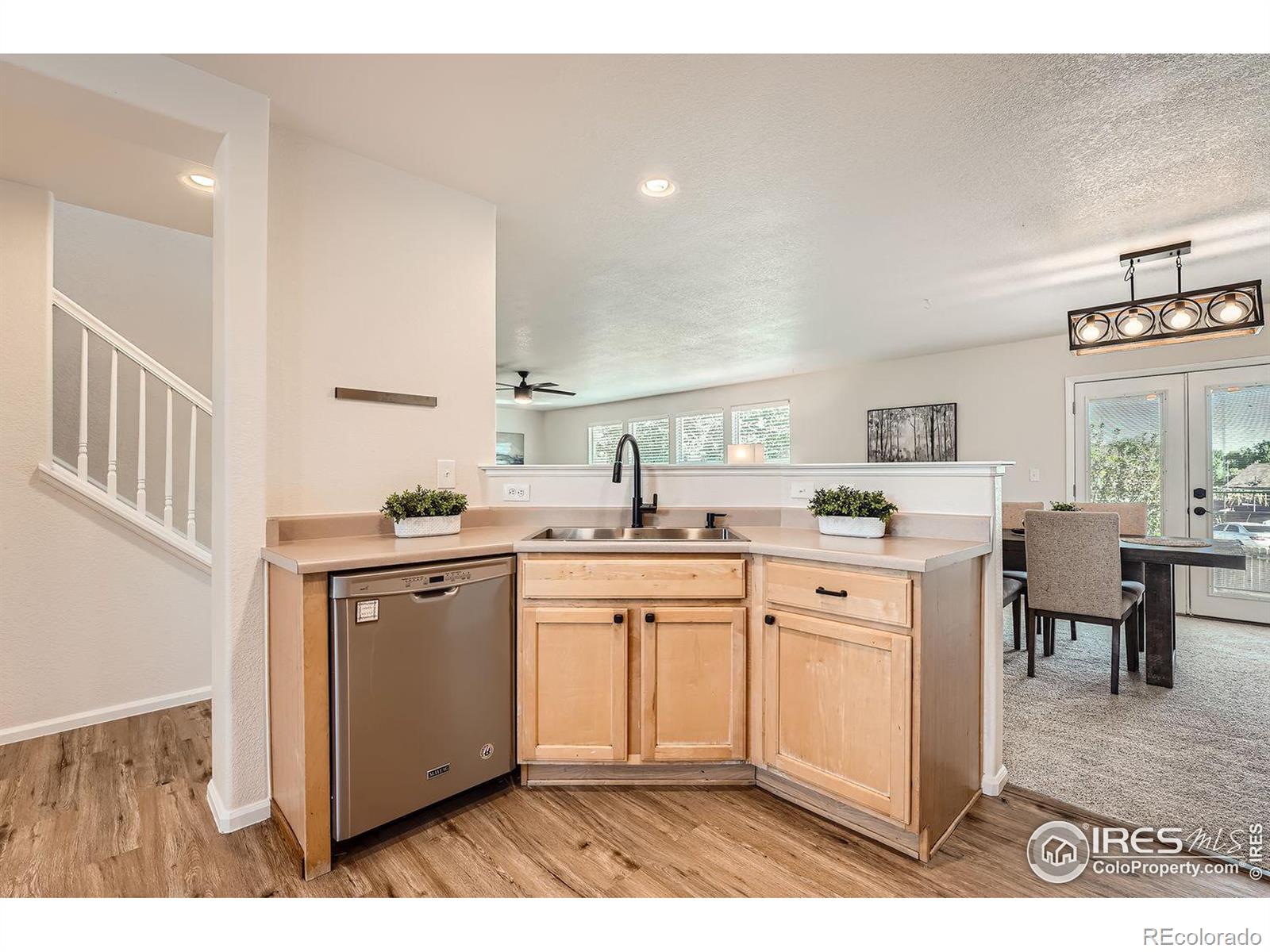 MLS Image #4 for 8283 s olathe court,englewood, Colorado